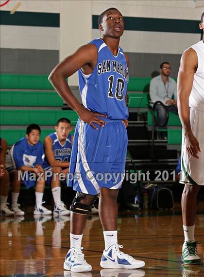 Thumbnail 3 in San Marino vs. St. Monica (Tip-Off Classic) photogallery.