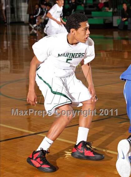 Thumbnail 1 in San Marino vs. St. Monica (Tip-Off Classic) photogallery.