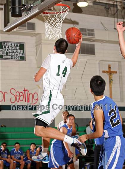 Thumbnail 2 in San Marino vs. St. Monica (Tip-Off Classic) photogallery.