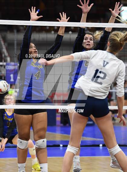 Thumbnail 3 in Valor Christian vs.Rampart  (CHSAA 5A Quarter-Final) photogallery.