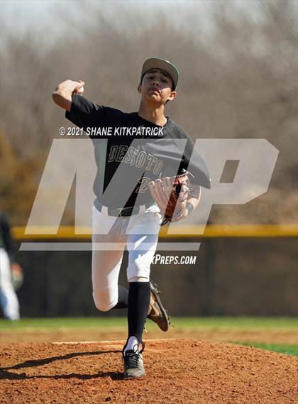Thumbnail 1 in DeSoto vs. Haltom photogallery.