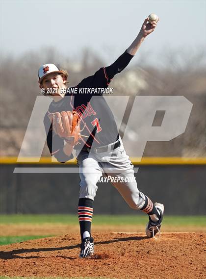 Thumbnail 3 in DeSoto vs. Haltom photogallery.
