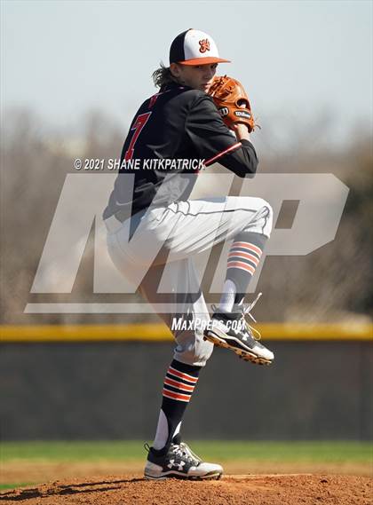 Thumbnail 1 in DeSoto vs. Haltom photogallery.