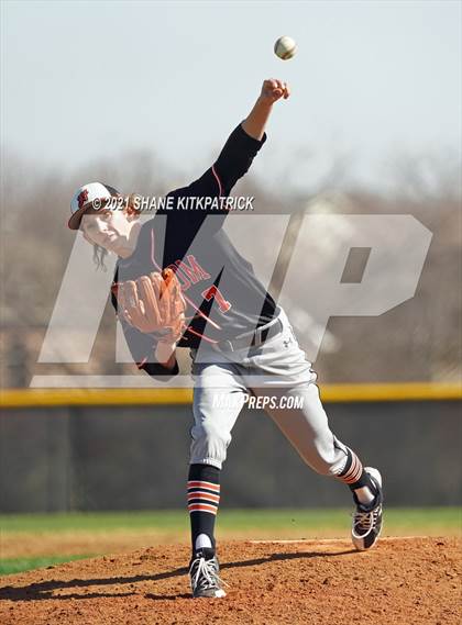 Thumbnail 3 in DeSoto vs. Haltom photogallery.