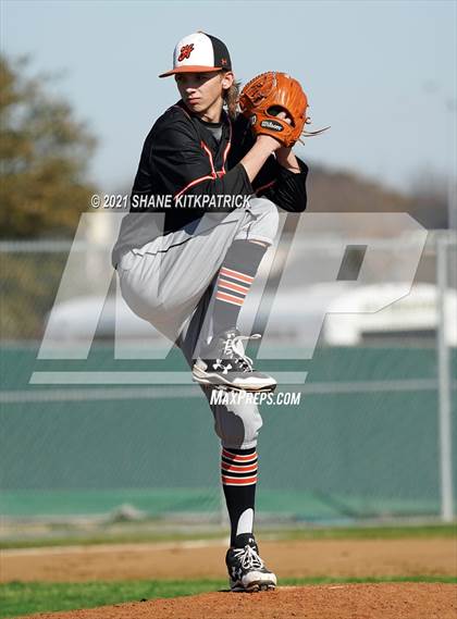 Thumbnail 2 in DeSoto vs. Haltom photogallery.