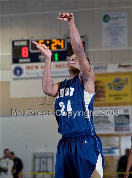 Thumbnail 1 in West @ Lincoln (Modesto Christian Holiday Hoops)  photogallery.