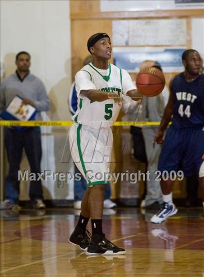 Thumbnail 3 in West @ Lincoln (Modesto Christian Holiday Hoops)  photogallery.