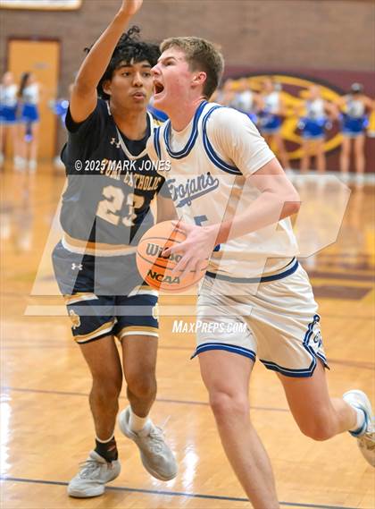 Thumbnail 1 in Valley Christian vs. Yuma Catholic (AIA Copper Semifinal) photogallery.
