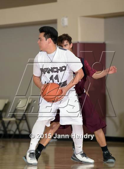 Thumbnail 1 in La Quinta vs. Rancho Mirage (MaxPreps Holiday Classic) photogallery.