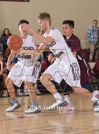 Thumbnail 1 in La Quinta vs. Rancho Mirage (MaxPreps Holiday Classic) photogallery.