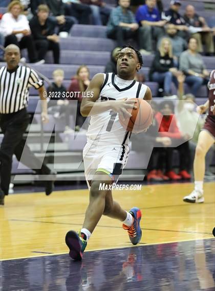 Thumbnail 2 in Columbus Academy vs. Harvest Prep (OHSAA D3 District Semifinal) photogallery.