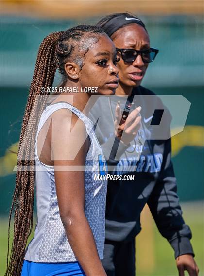 Thumbnail 1 in Lamar CISD Relays (4x200M) photogallery.