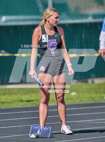 Thumbnail 1 in Lamar CISD Relays (4x200M) photogallery.