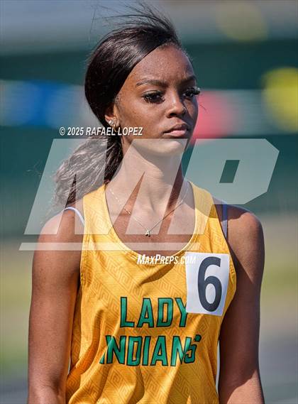 Thumbnail 1 in Lamar CISD Relays (4x200M) photogallery.