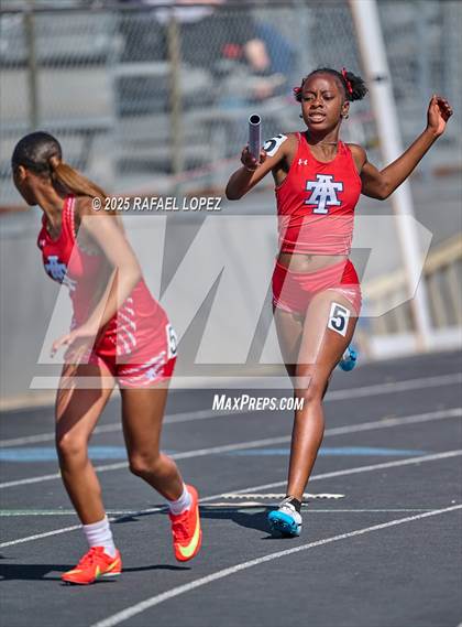Thumbnail 3 in Lamar CISD Relays (4x200M) photogallery.