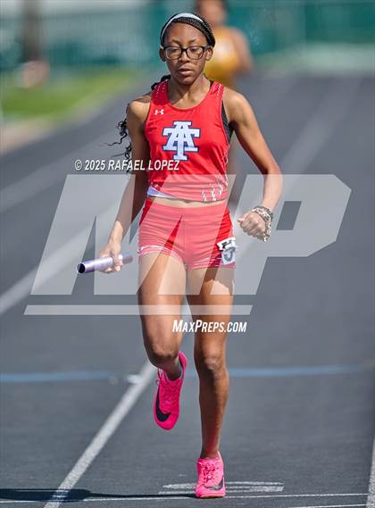 Thumbnail 1 in Lamar CISD Relays (4x200M) photogallery.