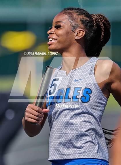 Thumbnail 2 in Lamar CISD Relays (4x200M) photogallery.