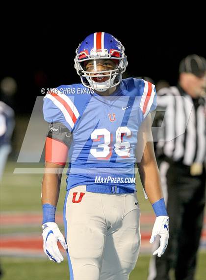 Thumbnail 1 in Pope John Paul II @ Memphis University (TSSAA D2 Class AAA Quarterfinal) photogallery.