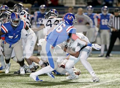 Thumbnail 1 in Pope John Paul II @ Memphis University (TSSAA D2 Class AAA Quarterfinal) photogallery.