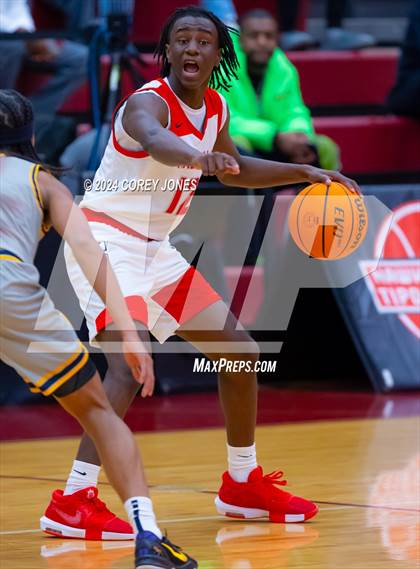 Thumbnail 1 in Wheeler vs Gainesville (Hawks-Naismith Tipoff Classic) photogallery.
