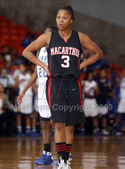 Thumbnail 3 in MacArthur vs. Summit (Texas Region 1 Semifinal) photogallery.
