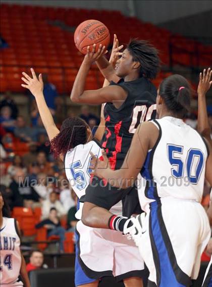 Thumbnail 2 in MacArthur vs. Summit (Texas Region 1 Semifinal) photogallery.