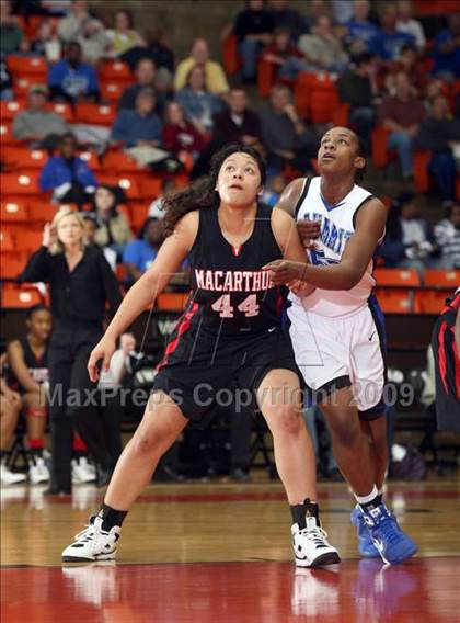 Thumbnail 1 in MacArthur vs. Summit (Texas Region 1 Semifinal) photogallery.