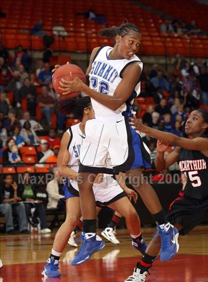 Thumbnail 2 in MacArthur vs. Summit (Texas Region 1 Semifinal) photogallery.