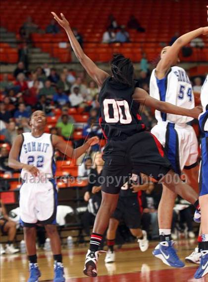 Thumbnail 1 in MacArthur vs. Summit (Texas Region 1 Semifinal) photogallery.