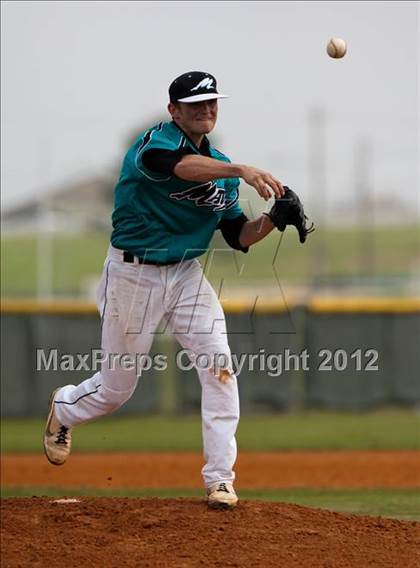 Thumbnail 1 in Pasadena Memorial vs Westbrook (Pasadena Memorial Tournament) photogallery.
