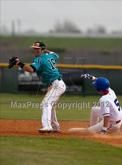 Thumbnail 3 in Pasadena Memorial vs Westbrook (Pasadena Memorial Tournament) photogallery.