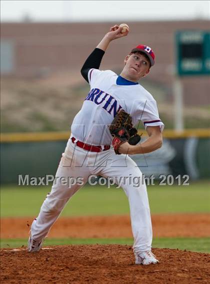 Thumbnail 3 in Pasadena Memorial vs Westbrook (Pasadena Memorial Tournament) photogallery.