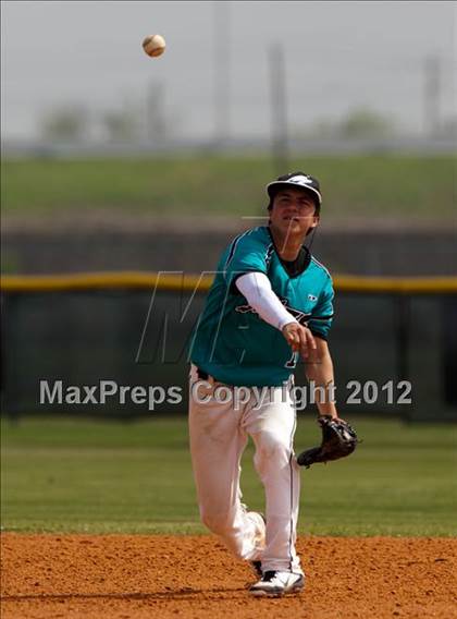 Thumbnail 3 in Pasadena Memorial vs Westbrook (Pasadena Memorial Tournament) photogallery.