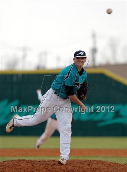Thumbnail 2 in Pasadena Memorial vs Westbrook (Pasadena Memorial Tournament) photogallery.