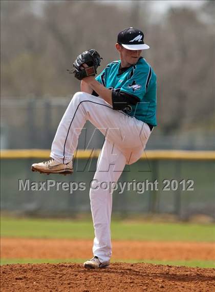 Thumbnail 3 in Pasadena Memorial vs Westbrook (Pasadena Memorial Tournament) photogallery.