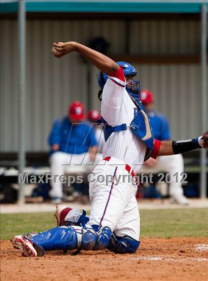Thumbnail 2 in Pasadena Memorial vs Westbrook (Pasadena Memorial Tournament) photogallery.