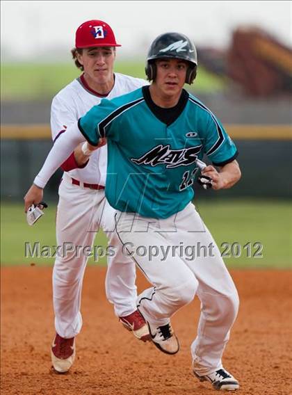 Thumbnail 3 in Pasadena Memorial vs Westbrook (Pasadena Memorial Tournament) photogallery.