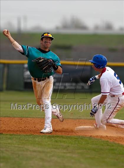 Thumbnail 2 in Pasadena Memorial vs Westbrook (Pasadena Memorial Tournament) photogallery.