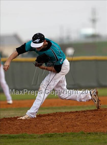 Thumbnail 2 in Pasadena Memorial vs Westbrook (Pasadena Memorial Tournament) photogallery.