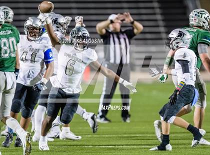 Thumbnail 2 in Centennial vs. Reedy (UIL 5A DII Regional Playoff) photogallery.