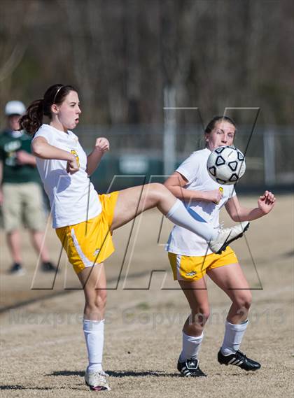 Thumbnail 2 in Forestview vs Crest (Gazette Cup) photogallery.