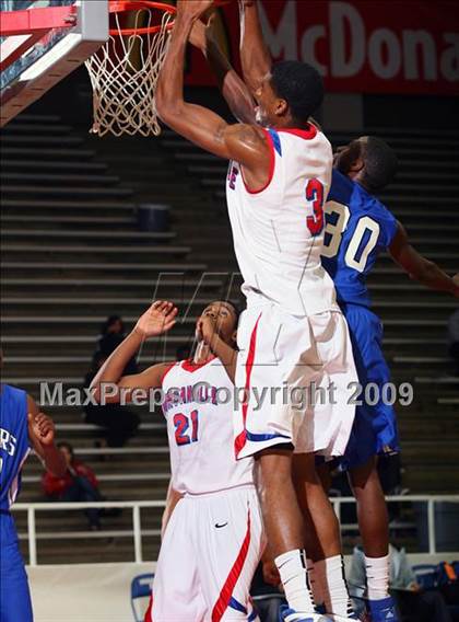 Thumbnail 3 in Dickinson vs. Duncanville (McDonalds Texas Invitational) photogallery.