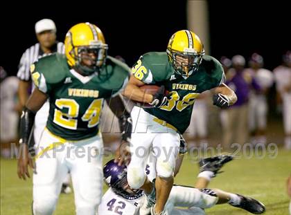 Thumbnail 2 in Vanden vs. Armijo photogallery.