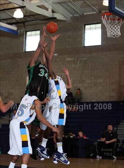 Thumbnail 2 in Kentwood vs Los Osos (Mission Prep Christmas Classic) photogallery.