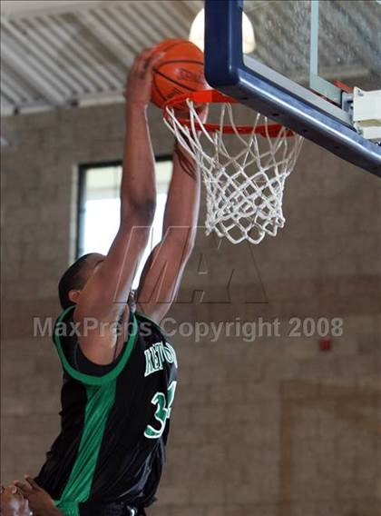 Thumbnail 3 in Kentwood vs Los Osos (Mission Prep Christmas Classic) photogallery.