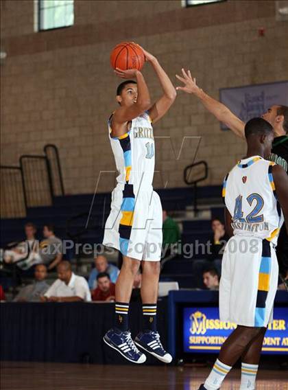 Thumbnail 2 in Kentwood vs Los Osos (Mission Prep Christmas Classic) photogallery.