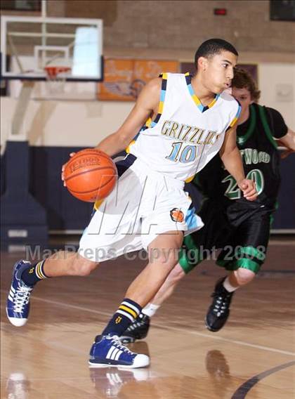 Thumbnail 3 in Kentwood vs Los Osos (Mission Prep Christmas Classic) photogallery.