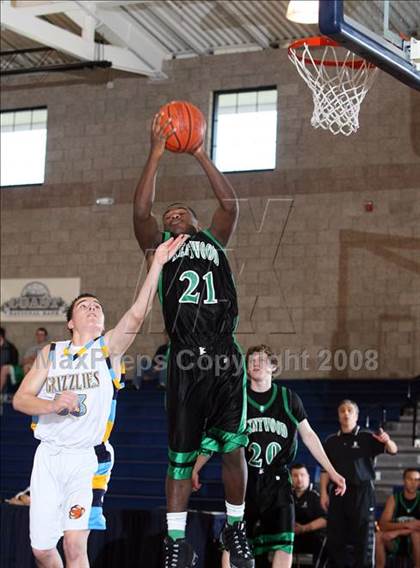 Thumbnail 1 in Kentwood vs Los Osos (Mission Prep Christmas Classic) photogallery.