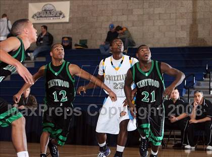 Thumbnail 2 in Kentwood vs Los Osos (Mission Prep Christmas Classic) photogallery.