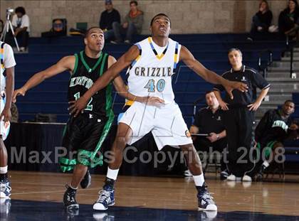 Thumbnail 3 in Kentwood vs Los Osos (Mission Prep Christmas Classic) photogallery.